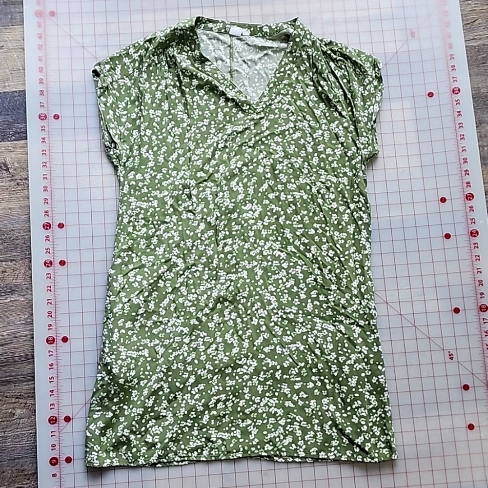GAP short sleeve green white doted light weight dress
